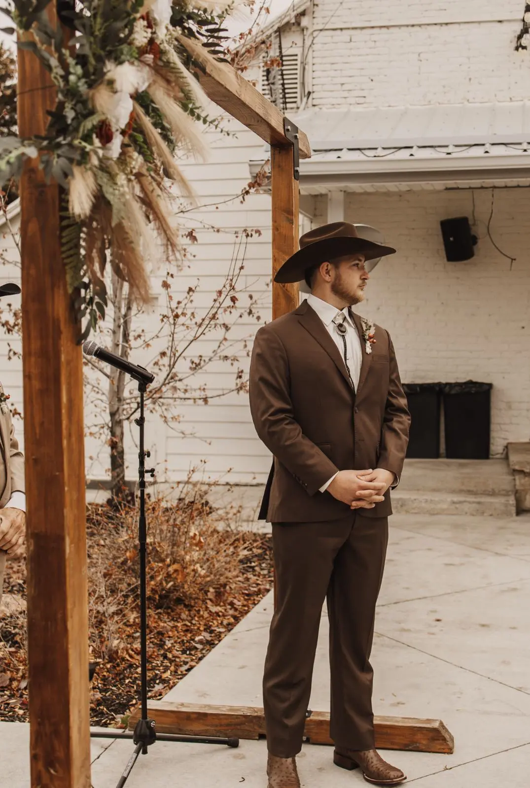 Groom in custom tailored suit by esatto Custom Clothing, serving Bountiful and Farmington Utah